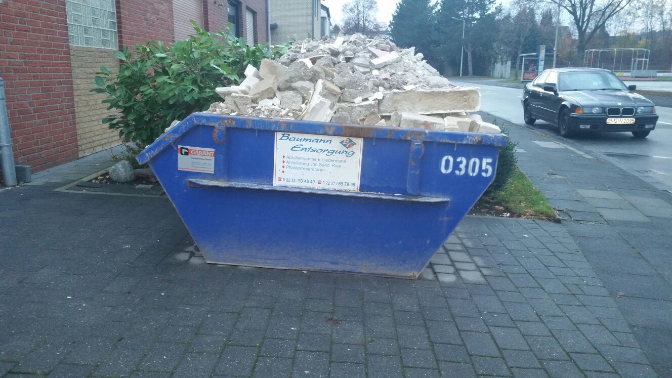 3m³ Container mit Bauschutt 3m³ Container mit Bauschutt